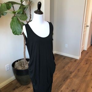 Body-con maternity dress